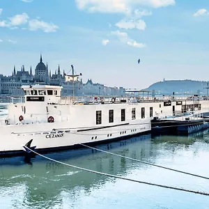 Onriver - Ms Cezanne Botel Budapest